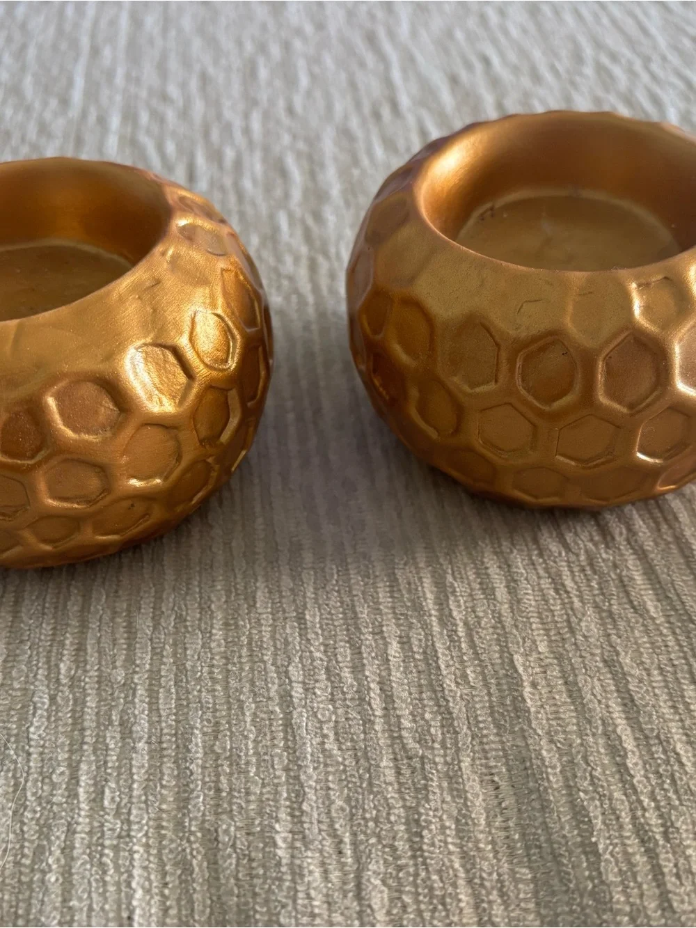 ❗️3/$15❗️Metallic Honeycomb Votive Candle Holders - Gold